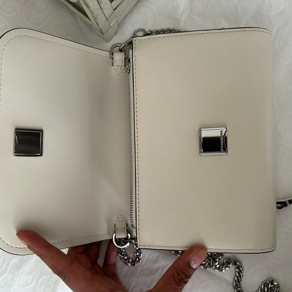 New Tory Burch EMERSON FLORAL APPLIQUE CHAIN WALLET LIGHT CREAM